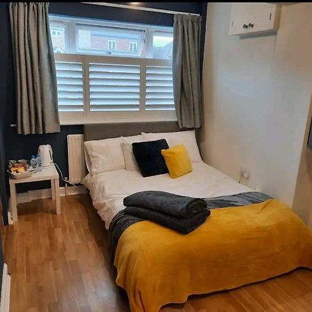 Double Room With Ensuite Close To Silverstone Whittlebury Exterior foto