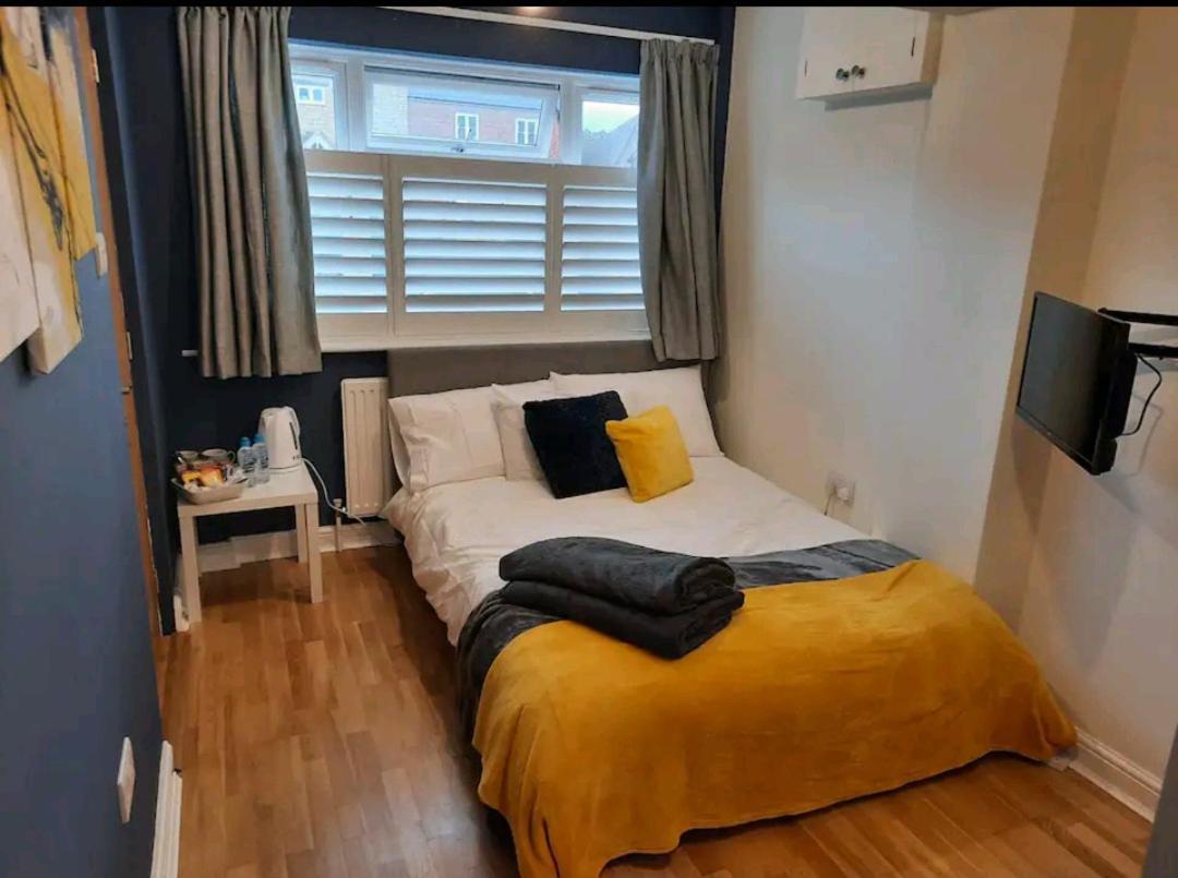 Double Room With Ensuite Close To Silverstone Whittlebury Exterior foto